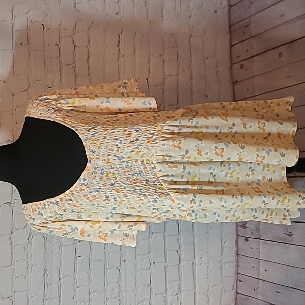Cato Size 26/28W Tan Muted Patterned Short Sleeve Smocked Flowy Long Tunic